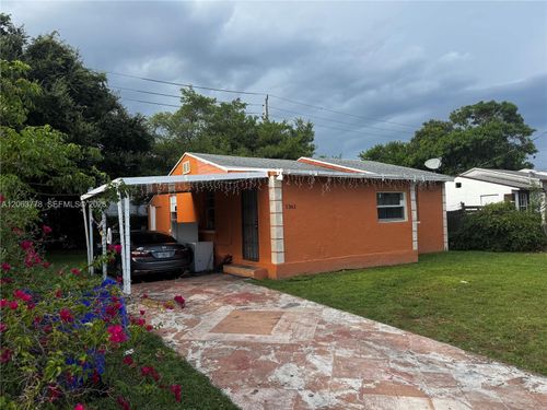 1361 Nw 53rd St, Miami, FL, 33142-3851 | Card Image