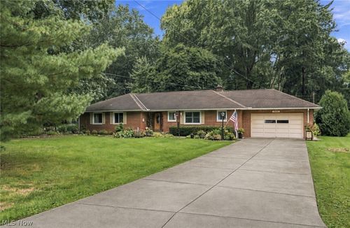 5988 Louis Dr, North Olmsted, OH, 44070-4453 | Card Image