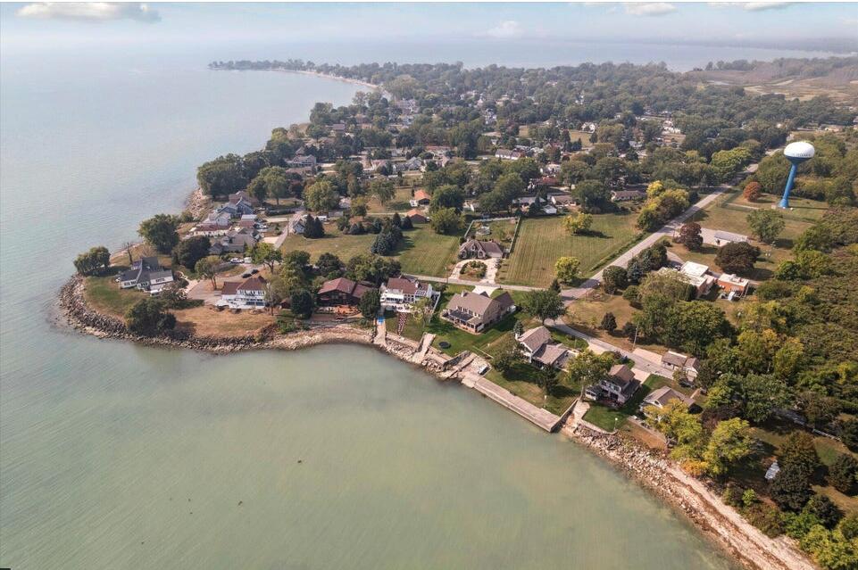 Land in Newport 3
