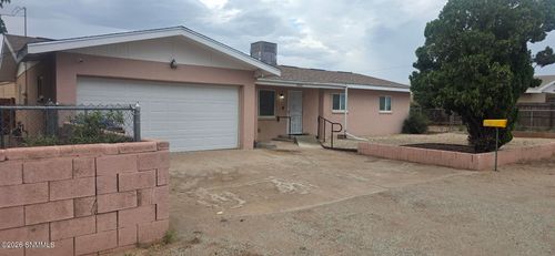 5509 Mesa Dr, Las Cruces, NM, 88012-8067 | Card Image