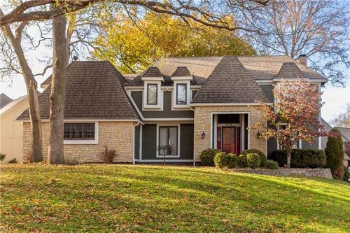 9732 W 115th St, Overland Park, KS, 66210-2921 | Card Image