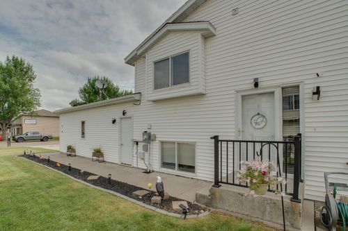 3260 35th Ave S, Fargo, ND, 58104-5113 | Card Image