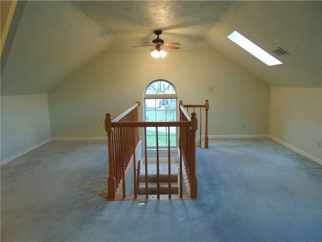 Bedroom #3/Loft area | Image 26