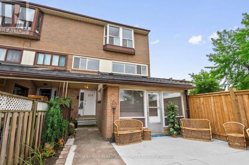 224-260 John Garland Blvd, Etobicoke, ON, M9V1N8 | Card Image