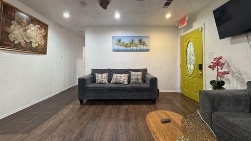 7901 Record St, Houston, TX, 77028-1415 | Card Image