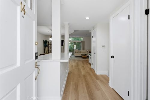 unit-14-5107 Coldwater Canyon Ave, Sherman Oaks, CA, 91423-1693 | Card Image