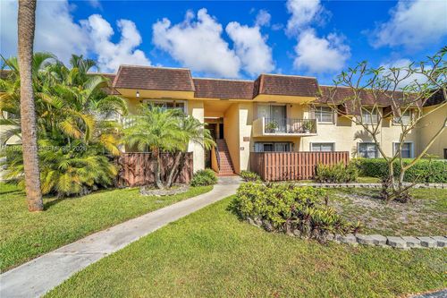 8-13720 Sw 90th Ave, Miami, FL, 33176-6957 | Card Image