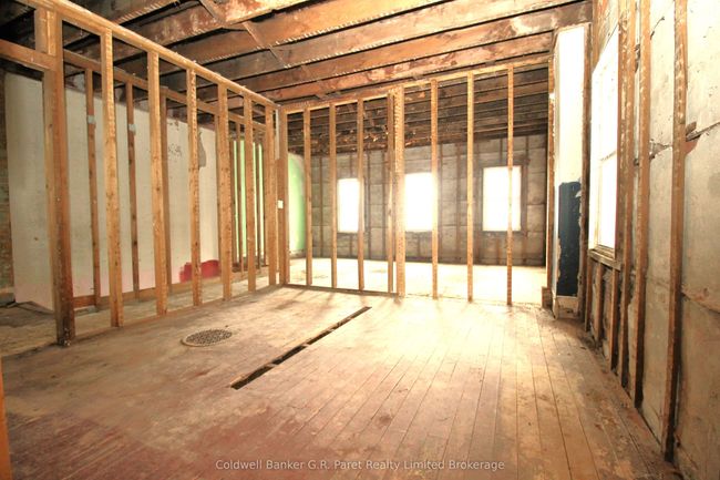 6 Church St W, House attached with 3 bedrooms, 2 bathrooms and null parking in Burgessville ON | Image 9