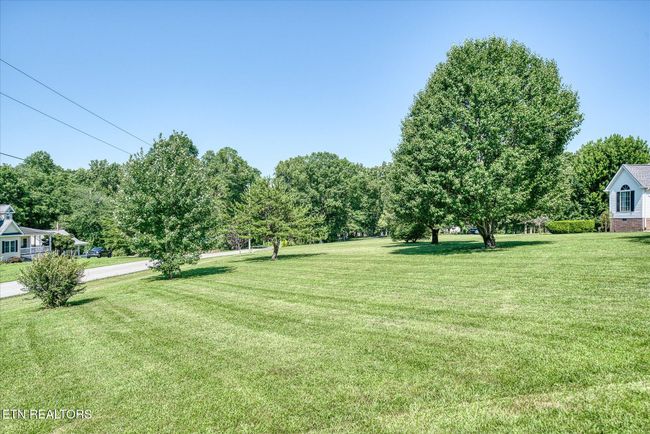 1036 Circle Dr, House other with 3 bedrooms, 2 bathrooms and null parking in Jamestown TN | Image 6