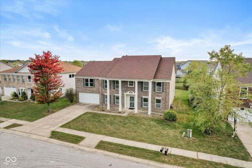 10765 Broadlands Dr, Brownsburg, IN, 46112-7404 | Card Image