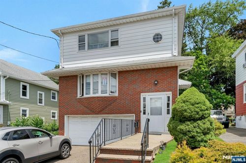723 2nd Ave, Lyndhurst, NJ, 07071-1255 | Card Image