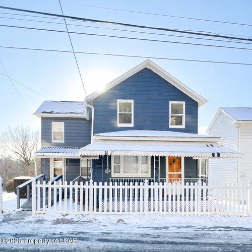 968 W Main St, Plymouth, PA, 18651-2715 | Card Image