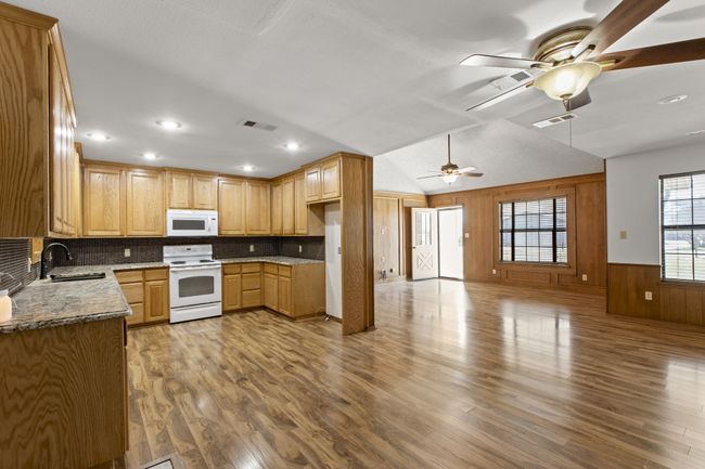 1004 Palamino Dr, House other with 4 bedrooms, 3 bathrooms and null parking in Leonard TX | Image 12