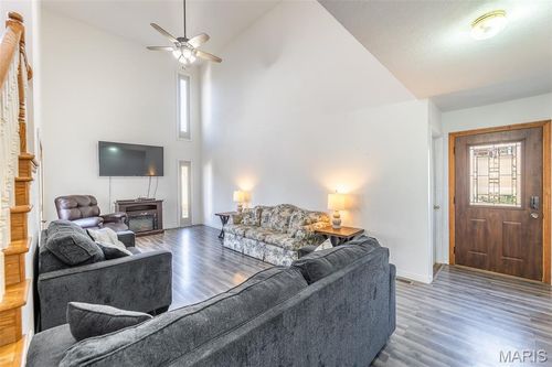 501 N 16th St, Poplar Bluff, MO, 63901-4713 | Card Image