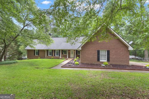 190 Willow Lake Ln, Sharpsburg, GA, 30277-1919 | Card Image