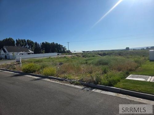 113 Cold Springs Dr, Idaho Falls, ID, 83404-8370 | Card Image