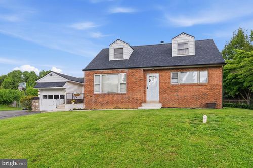 44 Jay St, FEASTERVILLE TREVOSE, PA, 19053-4318 | Card Image