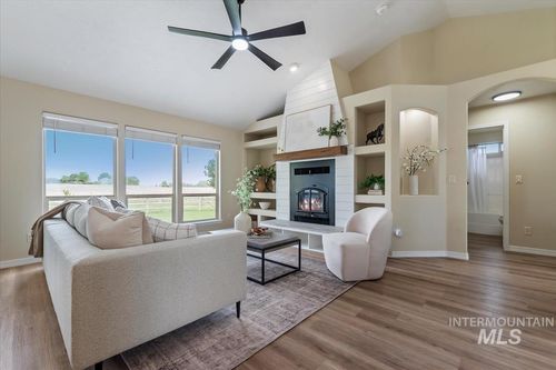 12840 Quail Run Ln, Caldwell, ID, 83607-7558 | Card Image