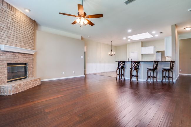 6051 W Fall Dr, House other with 4 bedrooms, 3 bathrooms and null parking in Midlothian TX | Image 7