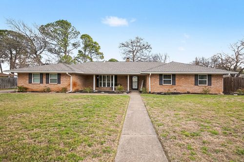 1603 Miller Ct, Pantego, TX, 76013-3255 | Card Image