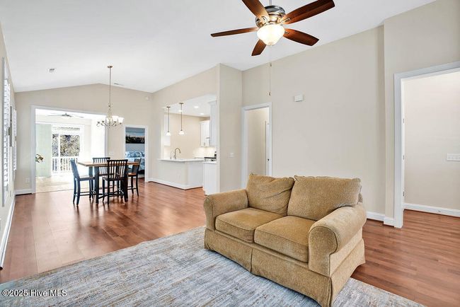 110 Island Palms Dr, House other with 3 bedrooms, 2 bathrooms and 1 parking in Carolina Beach NC | Image 4