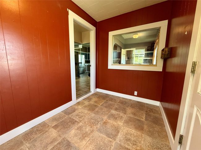 Home entryway | Image 15