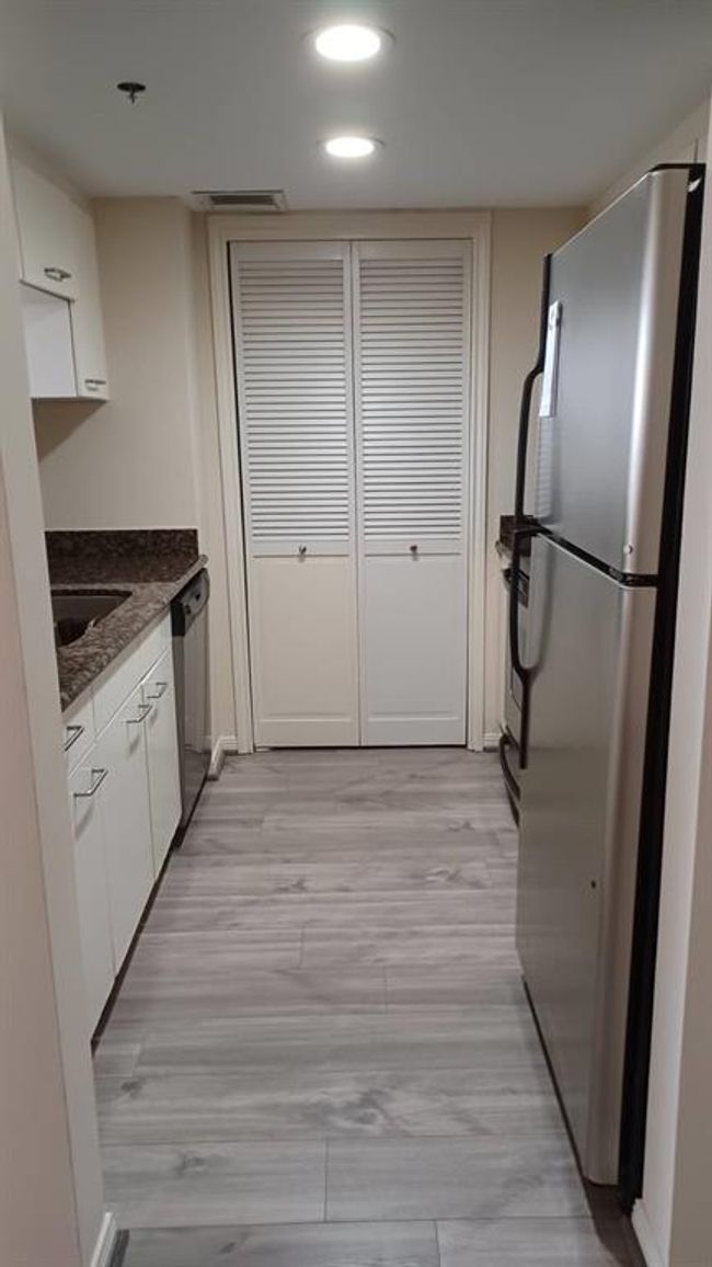 APT-1202 - 3525 Sage Rd, Condo with 1 bedrooms, 1 bathrooms and 1 parking in Houston TX | Image 8
