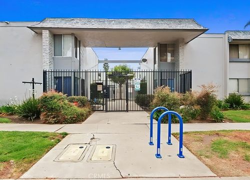 310-5500 Ackerfield Ave, Long Beach, CA, 90805-4956 | Card Image