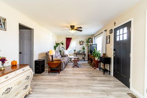 46 Reed Ave, Versailles, OH, 45380-1112 | Card Image