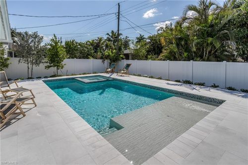 718 103rd Ave, NAPLES, FL, 34108-3221 | Card Image