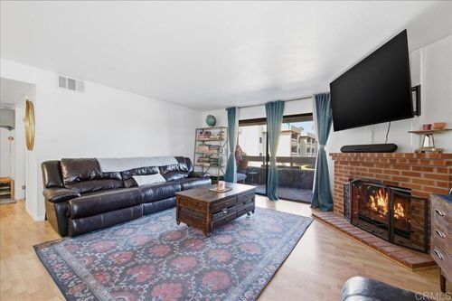 71-1010 E Washington Ave, Escondido, CA, 92025-3238 | Card Image
