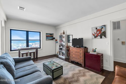 4d-1700 Webb St, Asbury Park, NJ, 07712-5123 | Card Image