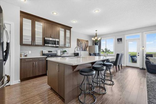61 Hanson Lane Ne, Langdon, AB, T0J1X1 | Card Image