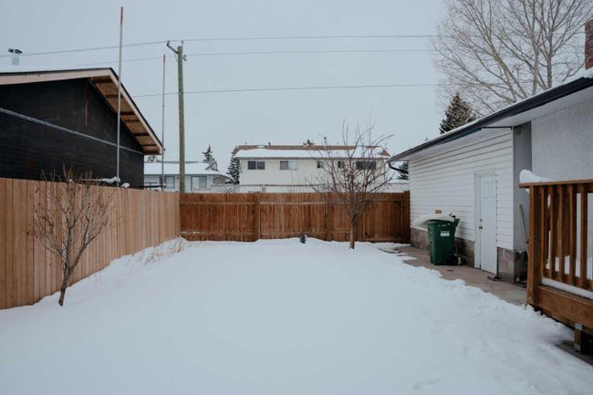 127 Whiteview Close Ne, Home with 5 bedrooms, 4 bathrooms and 2 parking in Calgary AB | Image 40