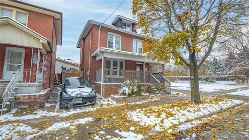 {{alt}} | Card Image