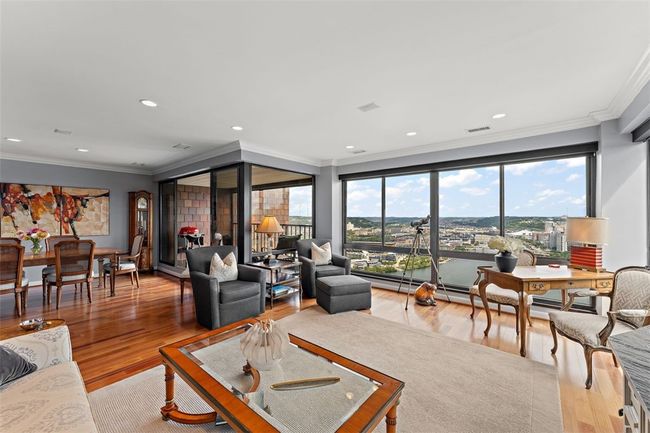 APT-1102 - 1700 Grandview Ave, Condo with 2 bedrooms, 2 bathrooms and 2 parking in Mt Washington PA | Image 10