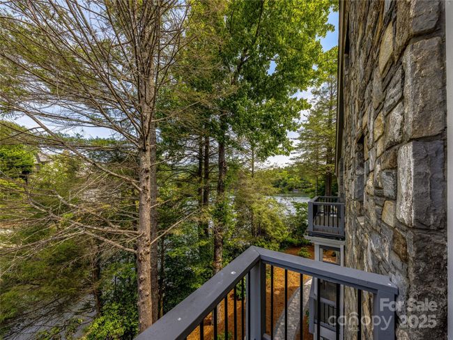 66 Country Club Village Drive, Condo with 3 bedrooms, 3 bathrooms and null parking in Lake Toxaway NC | Image 27