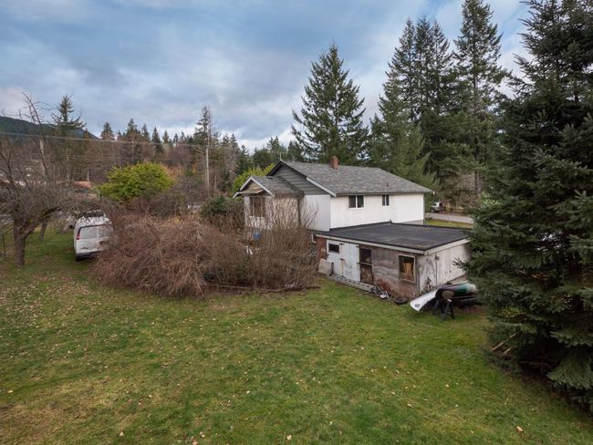 847 Park Road, House other with 3 bedrooms, 1 bathrooms and 5 parking in Gibsons BC | Image 20