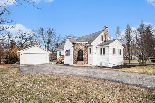 1104 Hillcrest Ave, Fox River Grove, IL, 60021-1511 | Card Image