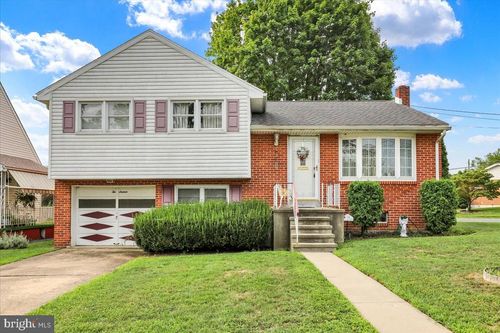 216 Prospect Ave, READING, PA, 19611-2069 | Card Image