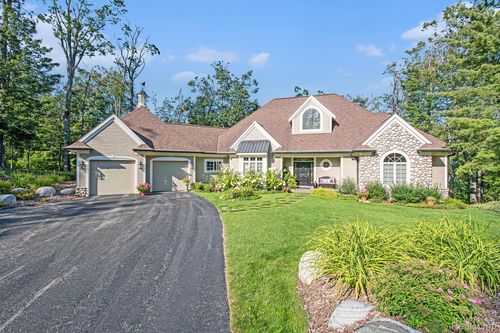 4610 Stoney Hill Ct, Harbor Springs, MI, 49740-9269 | Card Image