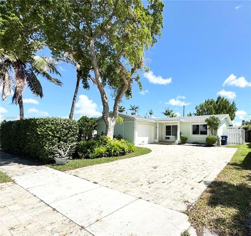 11360 Nw 31st St, Sunrise, FL, 33323-1402 | Card Image