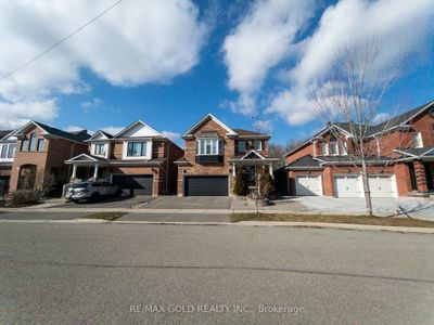 1201 Cobban Rd, House other with 3 bedrooms, 4 bathrooms and 4 parking in Milton ON | Image 1