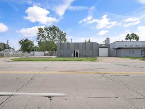 13920 E 9 Mile Road Road, Warren, MI, 48089 | Card Image