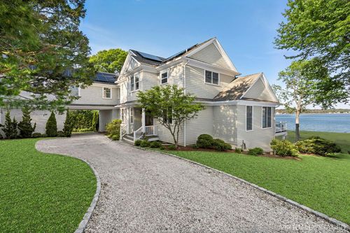 11 Bay View Dr, Hampton Bays, NY, 11946-2735 | Card Image