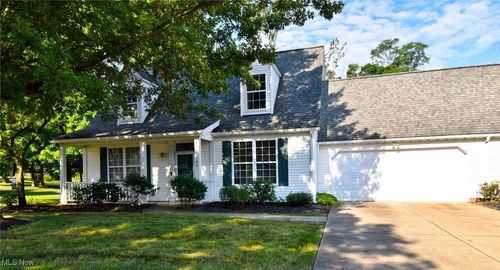140 Pebblebrook Dr, Willoughby Hills, OH, 44094-9168 | Card Image