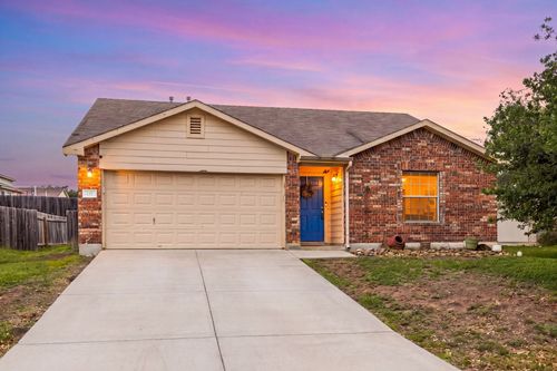 137 Sawgrass Cir, Kyle, TX, 78640-5755 | Card Image