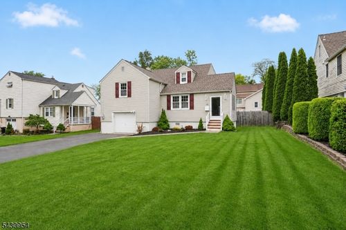100 Beechwood Rd, Florham Park, NJ, 07932-2823 | Card Image