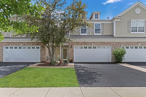 2636 Evergreen Cir, McHenry, IL, 60050-8020 | Card Image