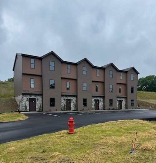 d-3273 Brodhead Rd, Aliquippa, PA, 15001 | Card Image